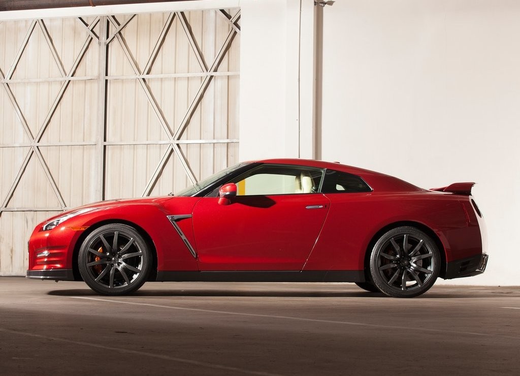 NISSAN GT-R, foto 38