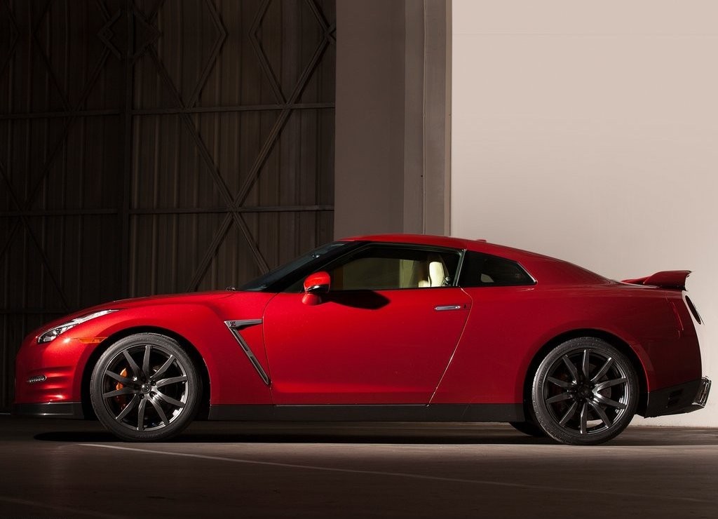 NISSAN GT-R, foto 39