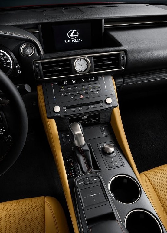 LEXUS RC, foto 25