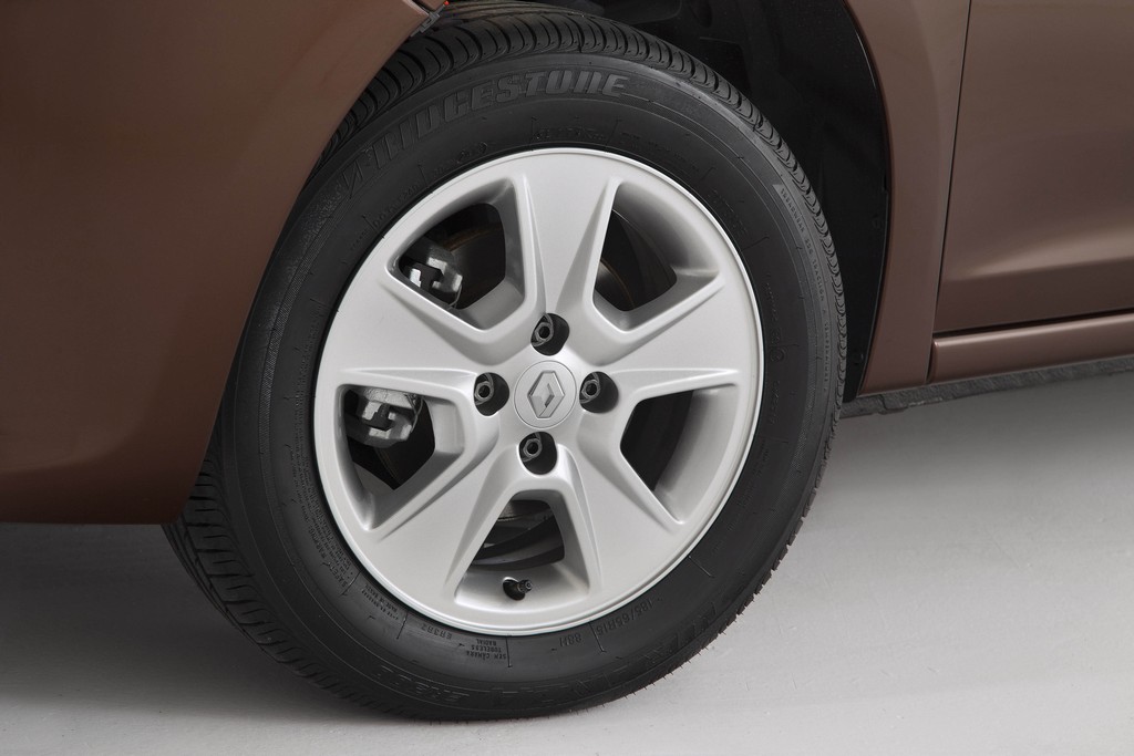2014 - RENAULT LOGAN, foto 17