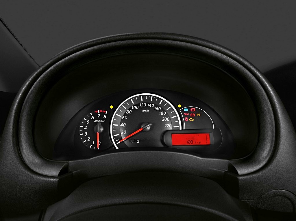 2015 - NISSAN MARCH ACTIVE, foto 8