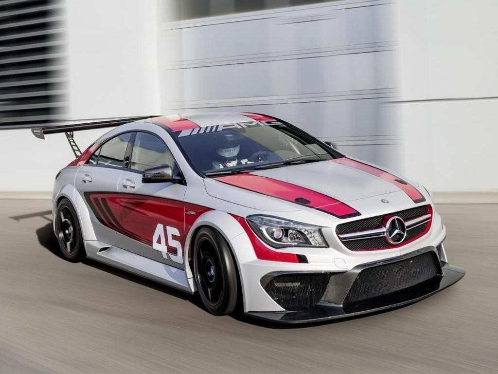 MERCEDES-BENZ CLA 45 AMG RACING SERIES, foto 1