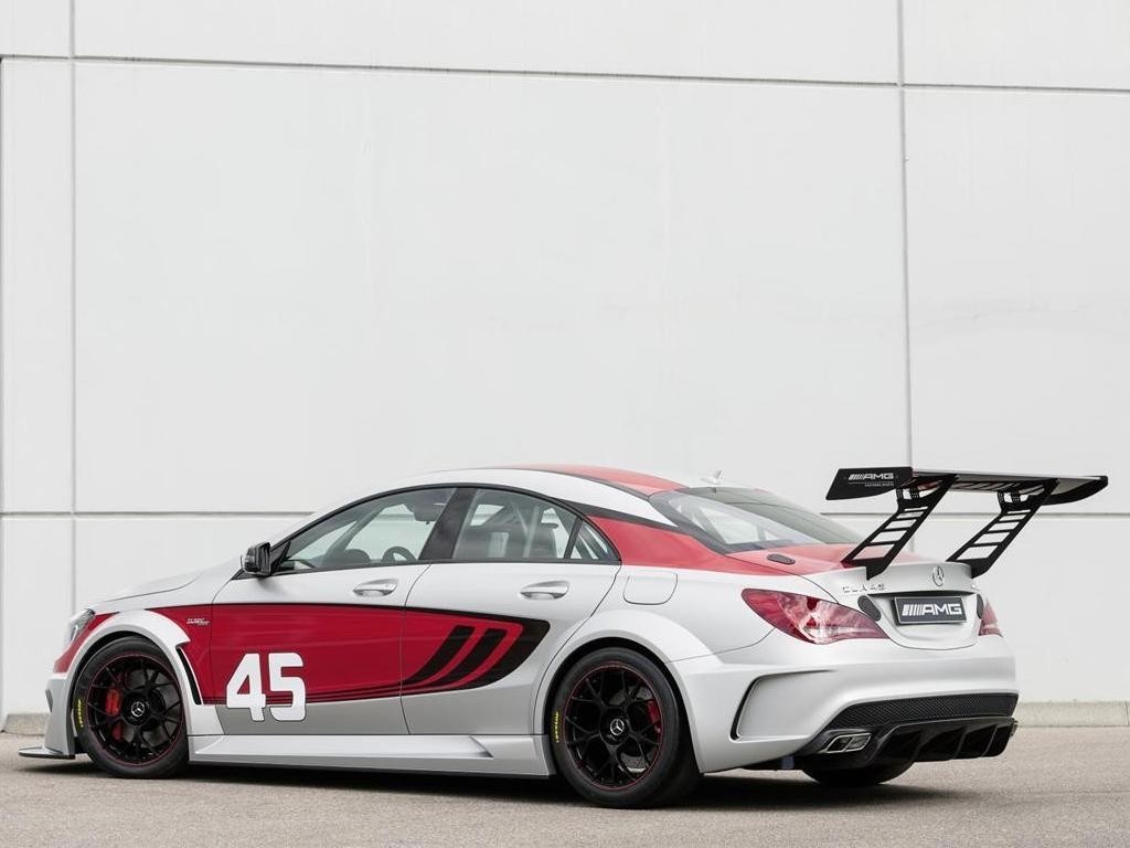 MERCEDES-BENZ CLA 45 AMG RACING SERIES, foto 2