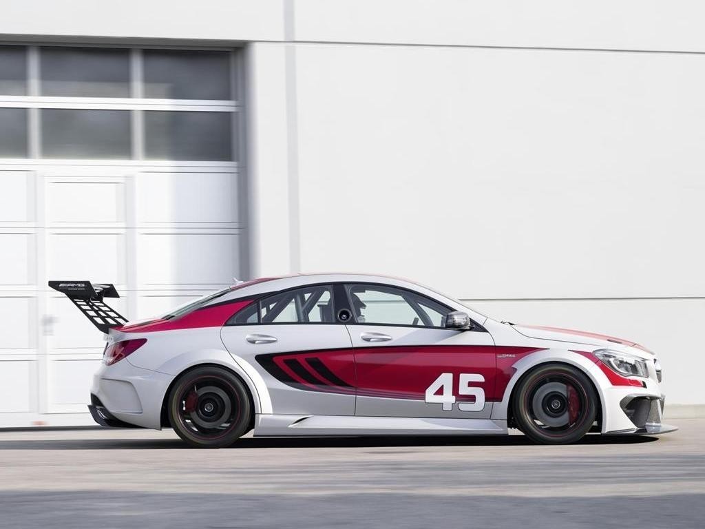 MERCEDES-BENZ CLA 45 AMG RACING SERIES, foto 3
