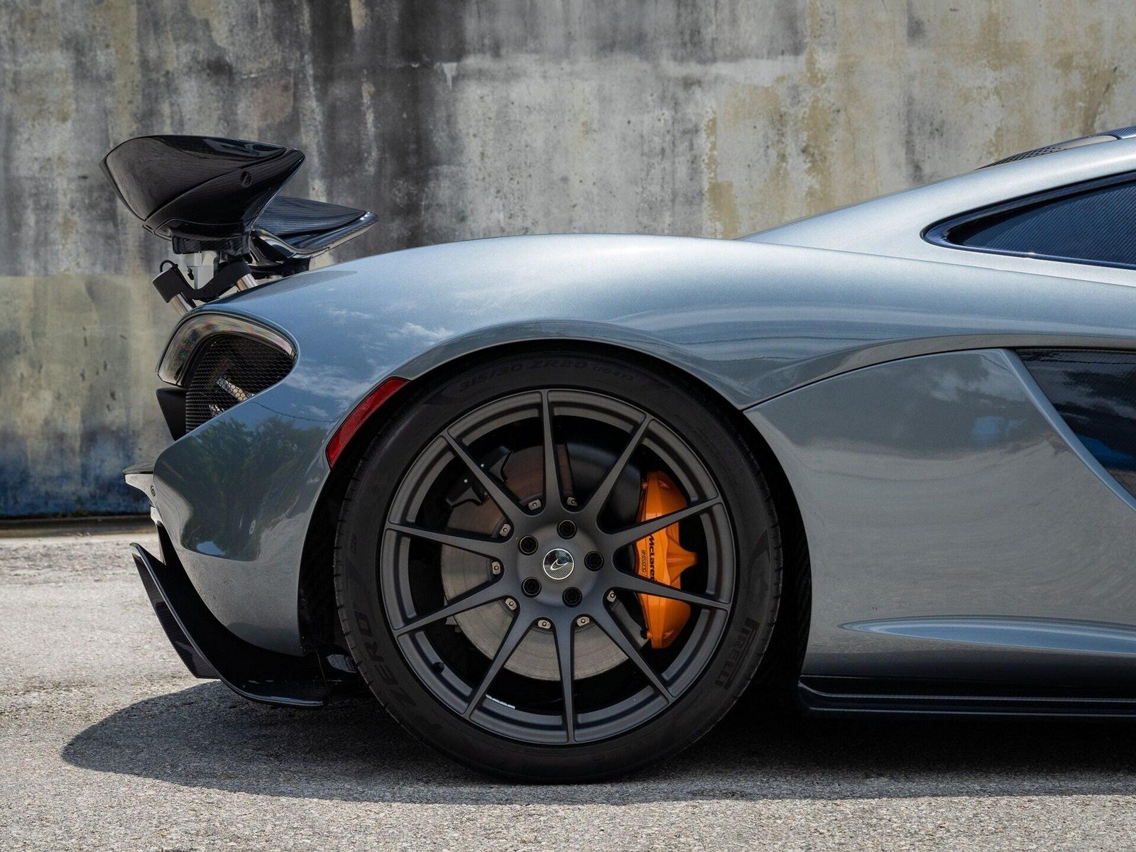 McLAREN P1 FLINTGRAU METALLIC, foto 15