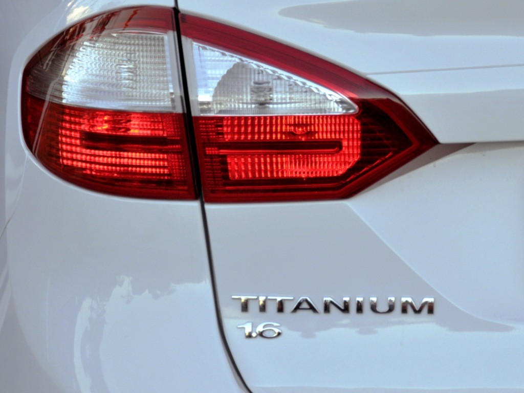 FORD NEW FIESTA SEDAN, foto 27