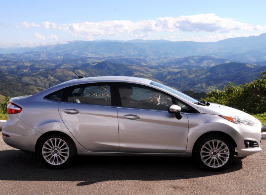 FORD NEW FIESTA SEDAN, foto 31