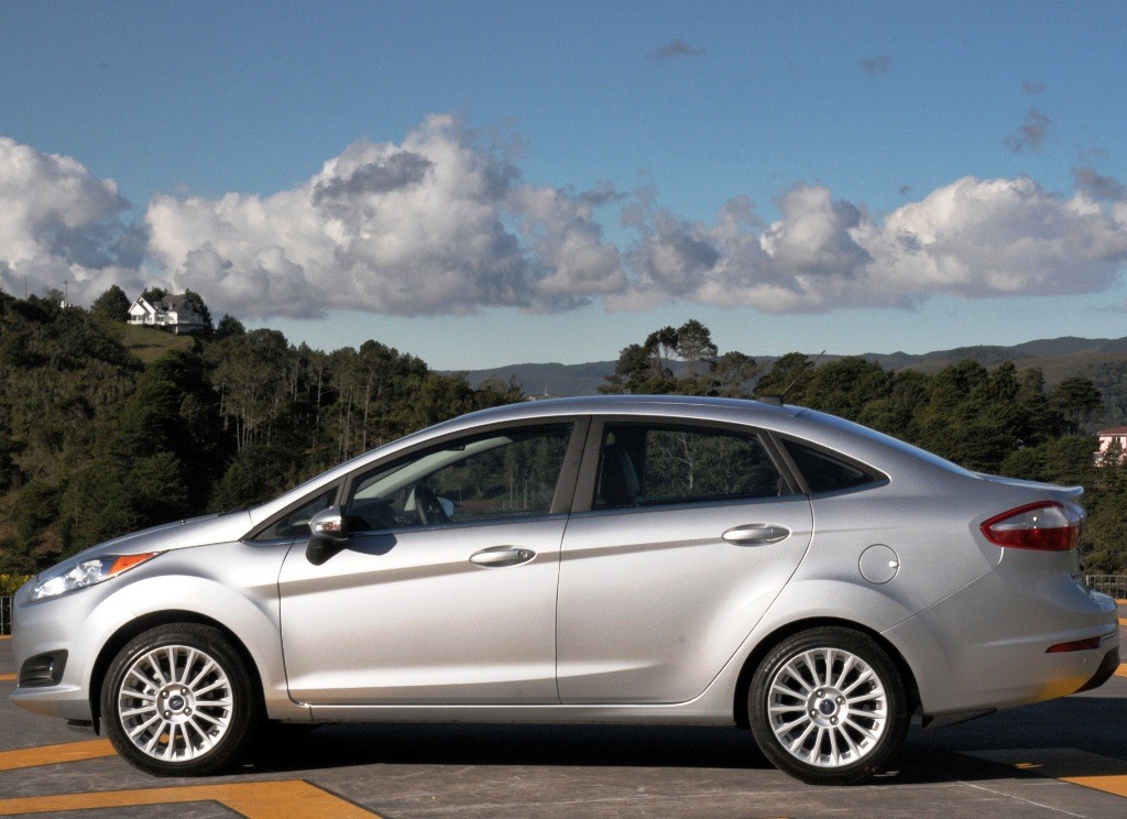 FORD NEW FIESTA SEDAN, foto 35