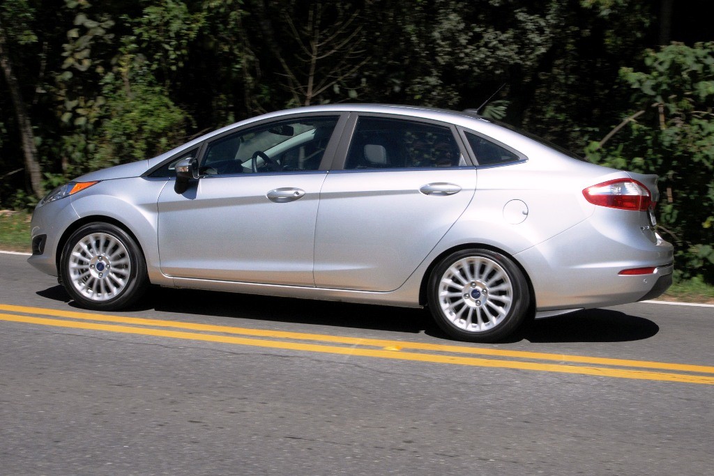 FORD NEW FIESTA SEDAN, foto 88