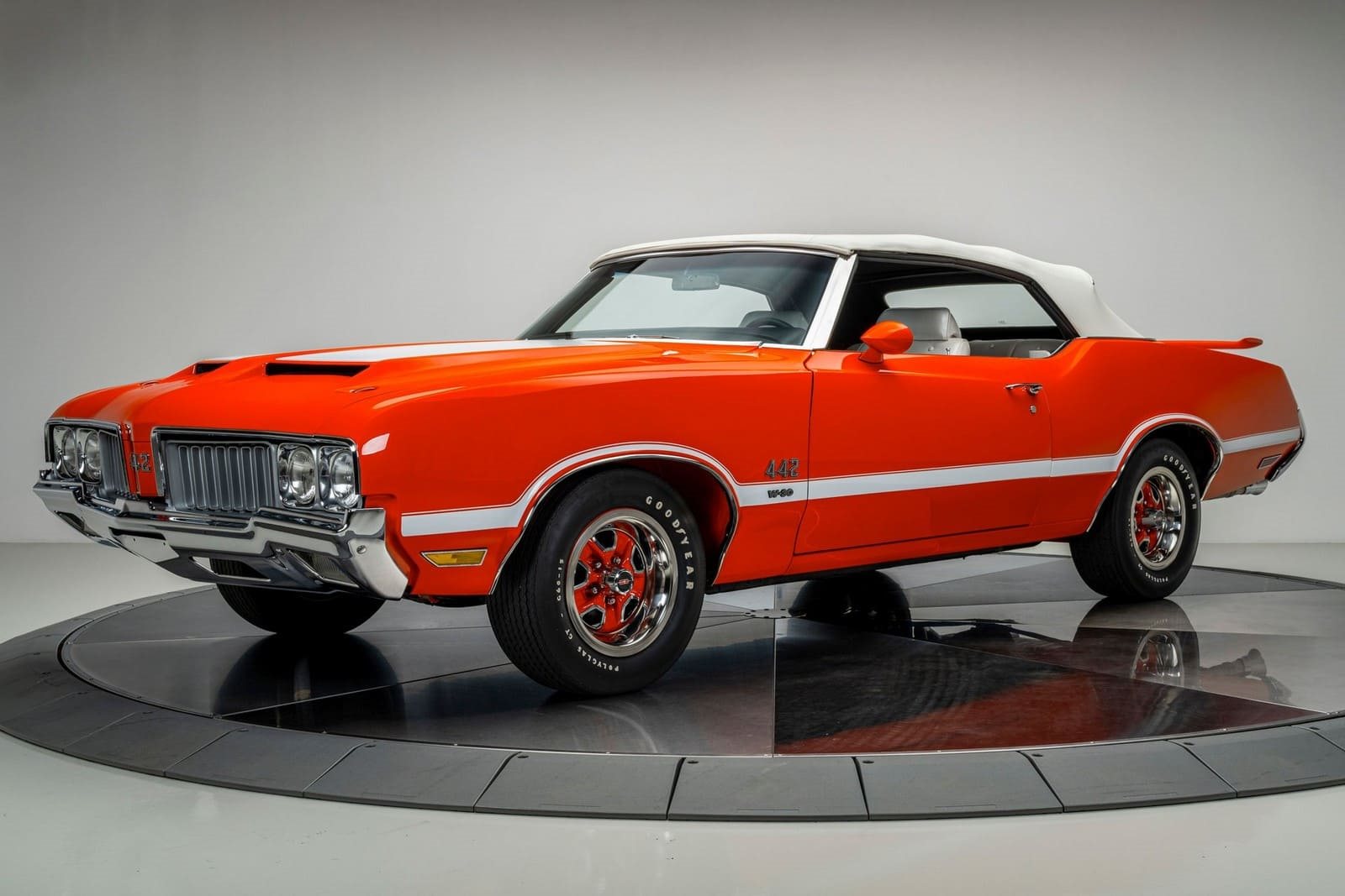 1970 - OLDSMOBILE 442 CONVERTIBLE, foto 1