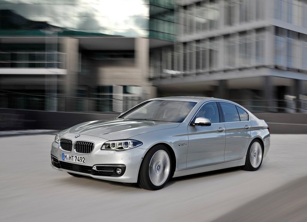 BMW 5 SERIES SEDAN, foto 6