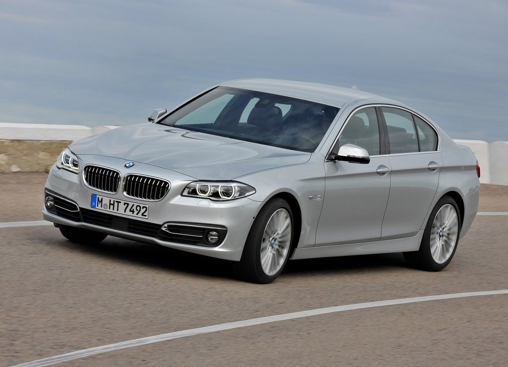 BMW 5 SERIES SEDAN, foto 9