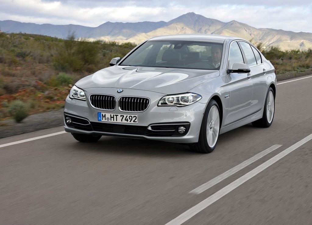 BMW 5 SERIES SEDAN, foto 10