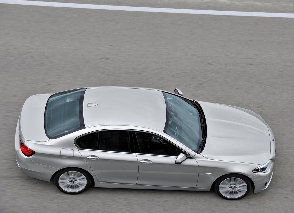 BMW 5 SERIES SEDAN, foto 12
