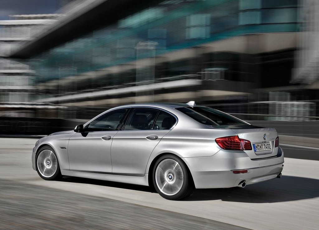 BMW 5 SERIES SEDAN, foto 15