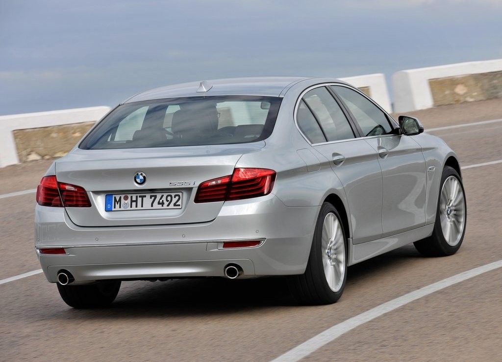 BMW 5 SERIES SEDAN, foto 18
