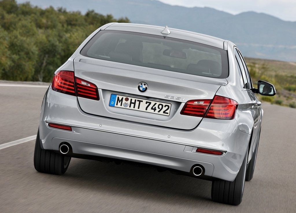 BMW 5 SERIES SEDAN, foto 21