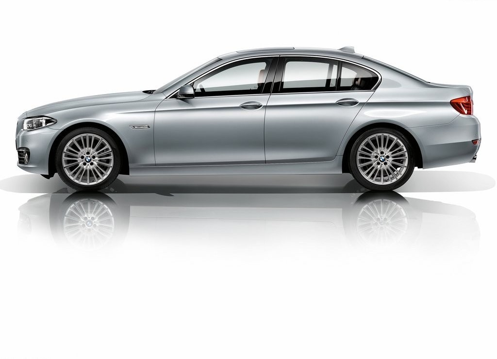 BMW 5 SERIES SEDAN, foto 27