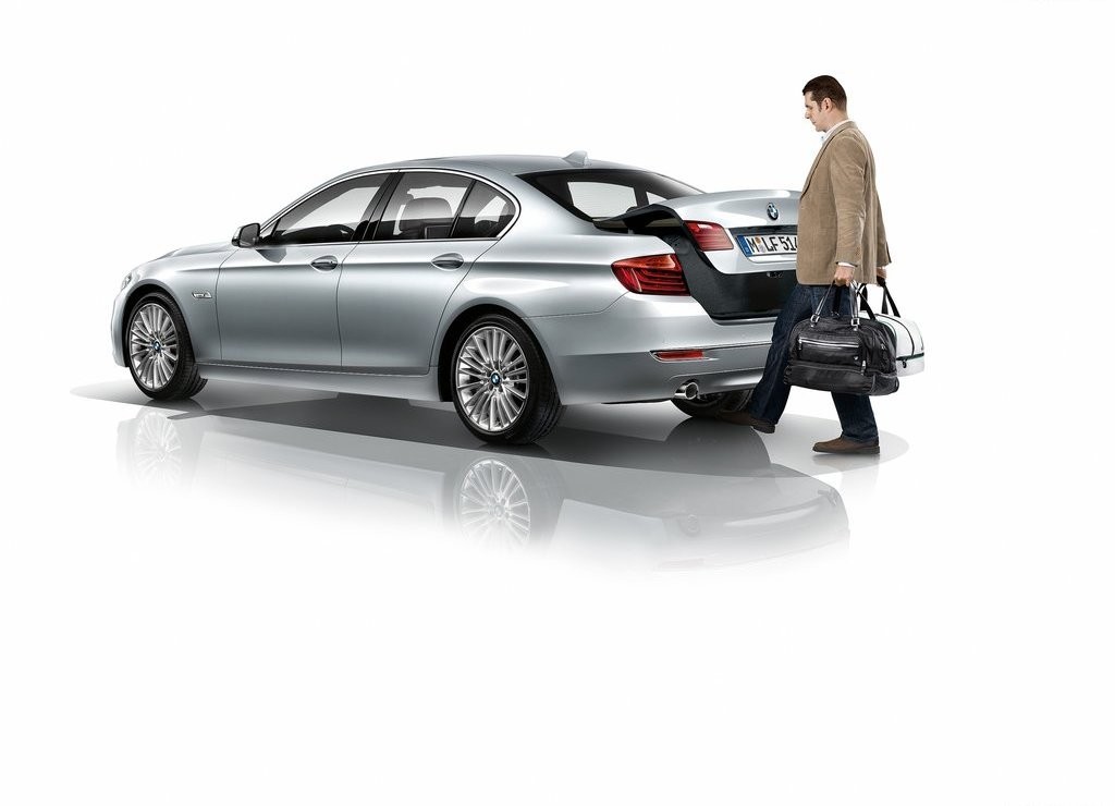BMW 5 SERIES SEDAN, foto 31
