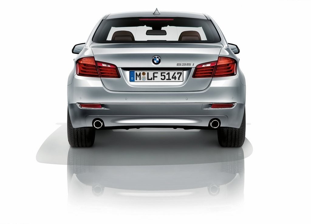 BMW 5 SERIES SEDAN, foto 33