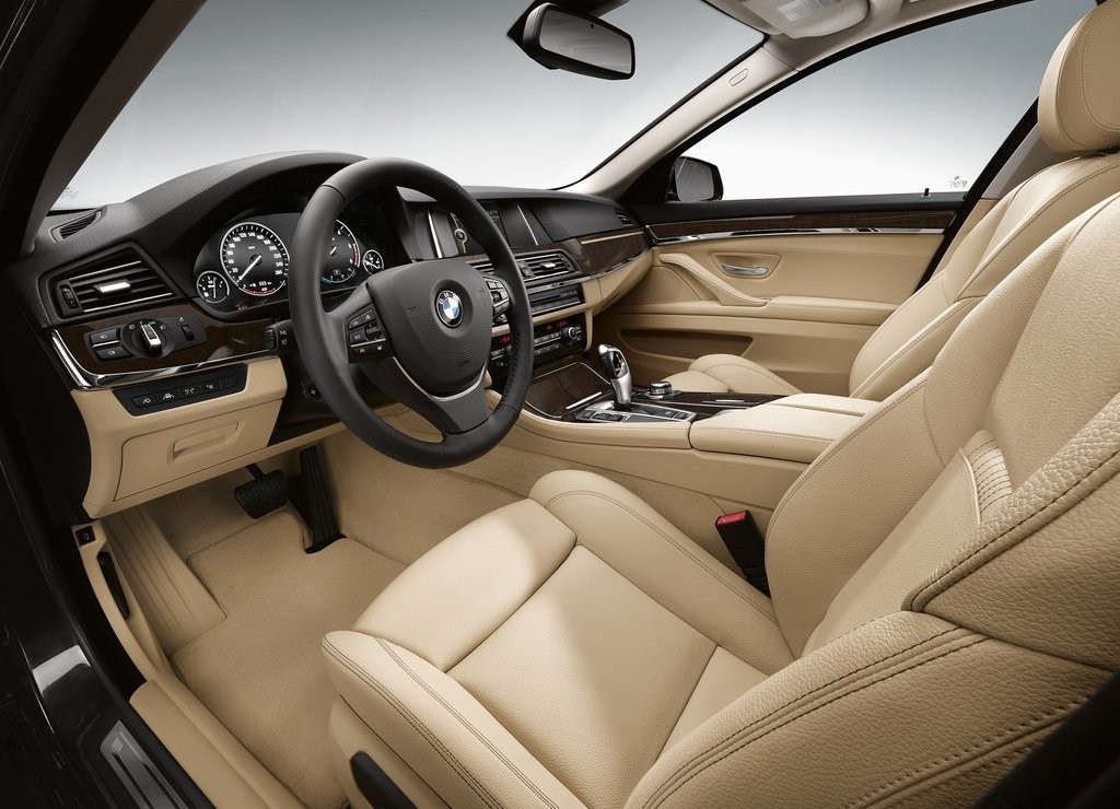 BMW 5 SERIES SEDAN, foto 35
