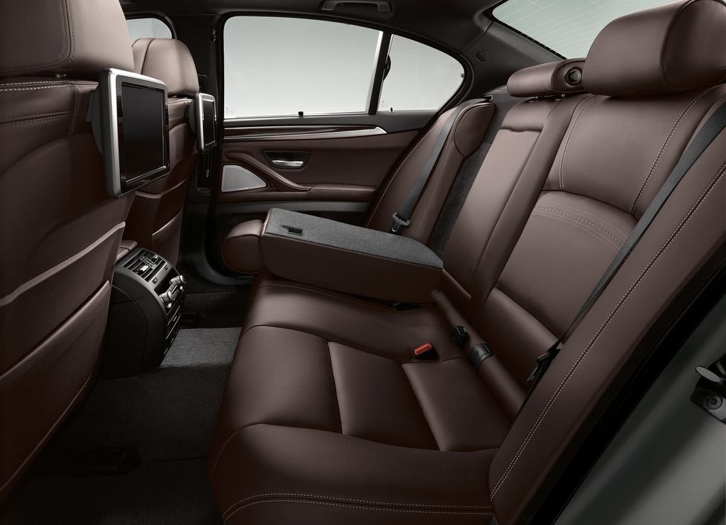 BMW 5 SERIES SEDAN, foto 42