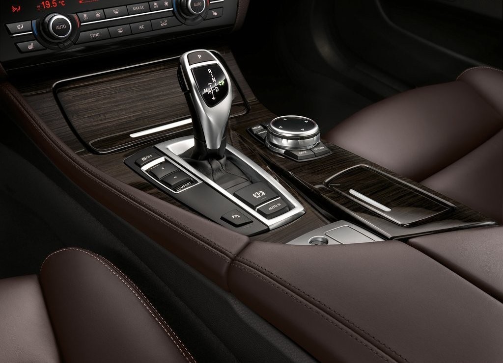 BMW 5 SERIES SEDAN, foto 44