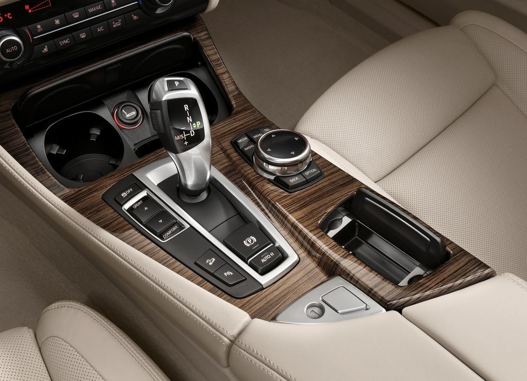 BMW 5 SERIES SEDAN, foto 45