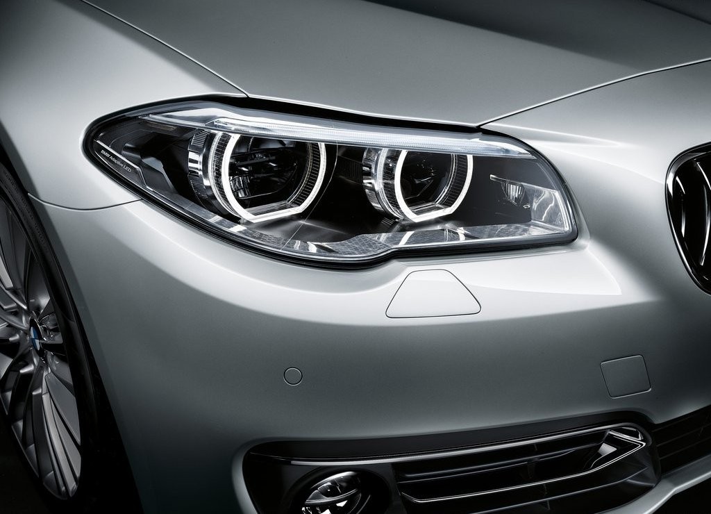 BMW 5 SERIES SEDAN, foto 52