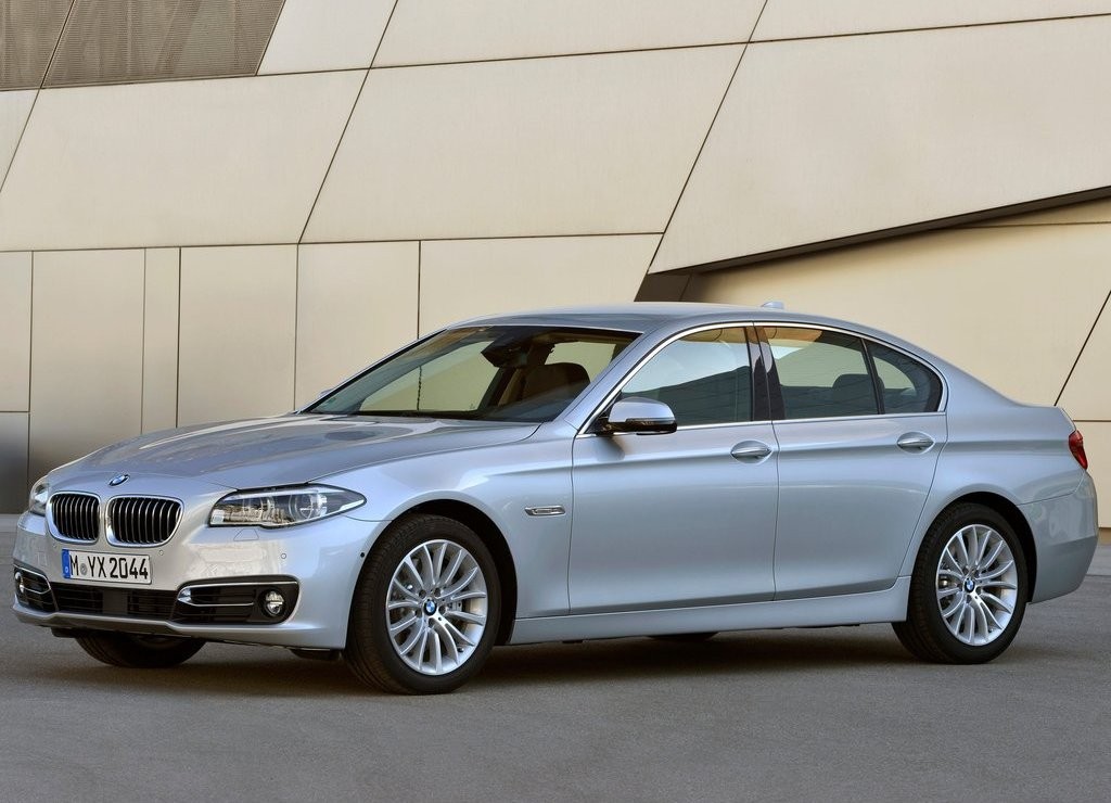 BMW 5 SERIES SEDAN, foto 64