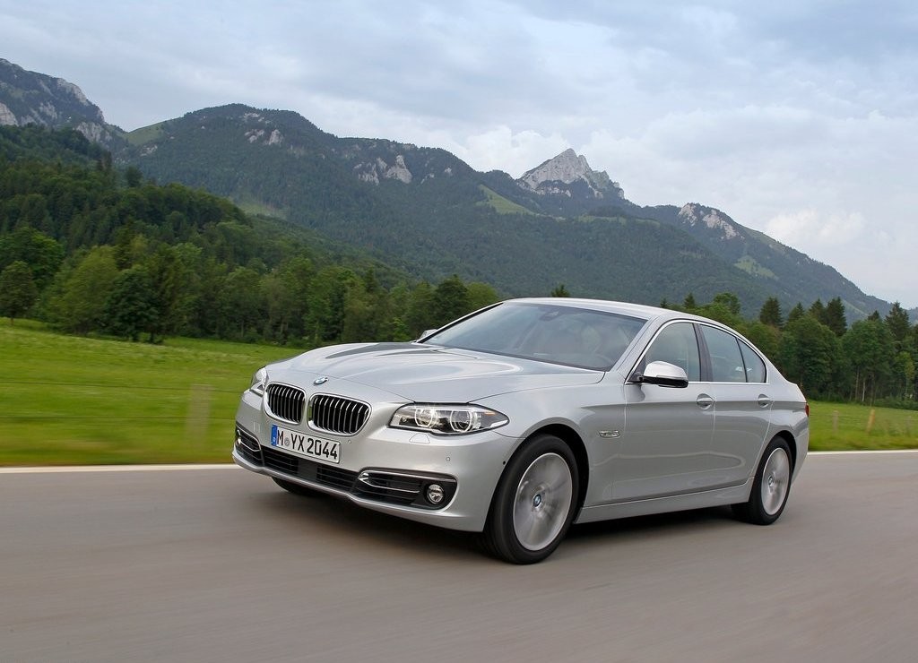 BMW 5 SERIES SEDAN, foto 72