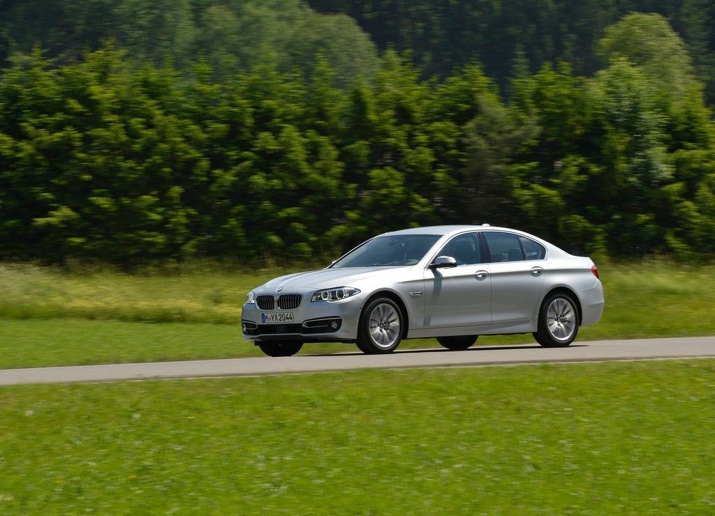 BMW 5 SERIES SEDAN, foto 73