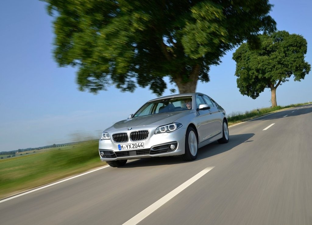 BMW 5 SERIES SEDAN, foto 75