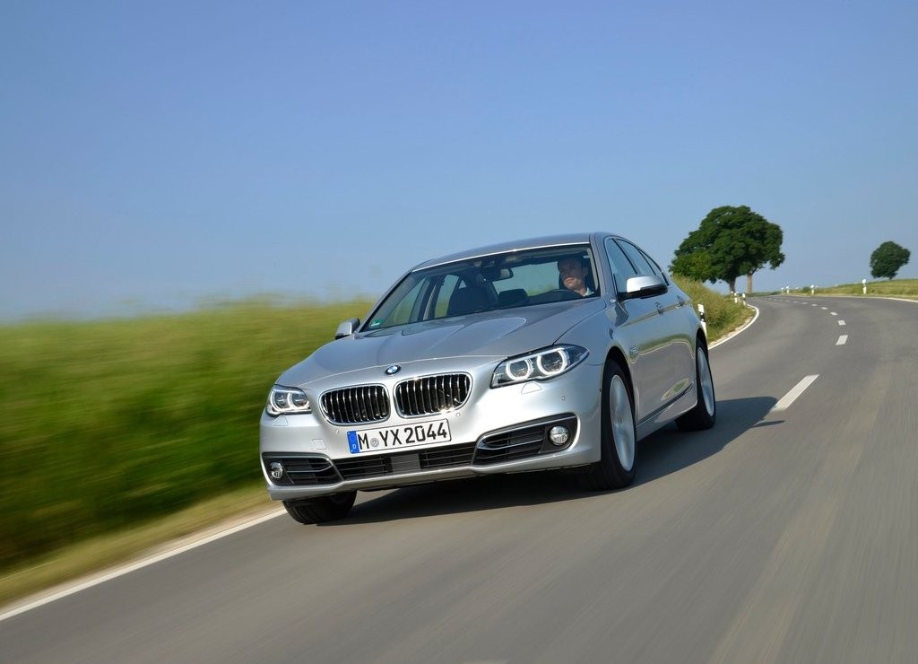 BMW 5 SERIES SEDAN, foto 76