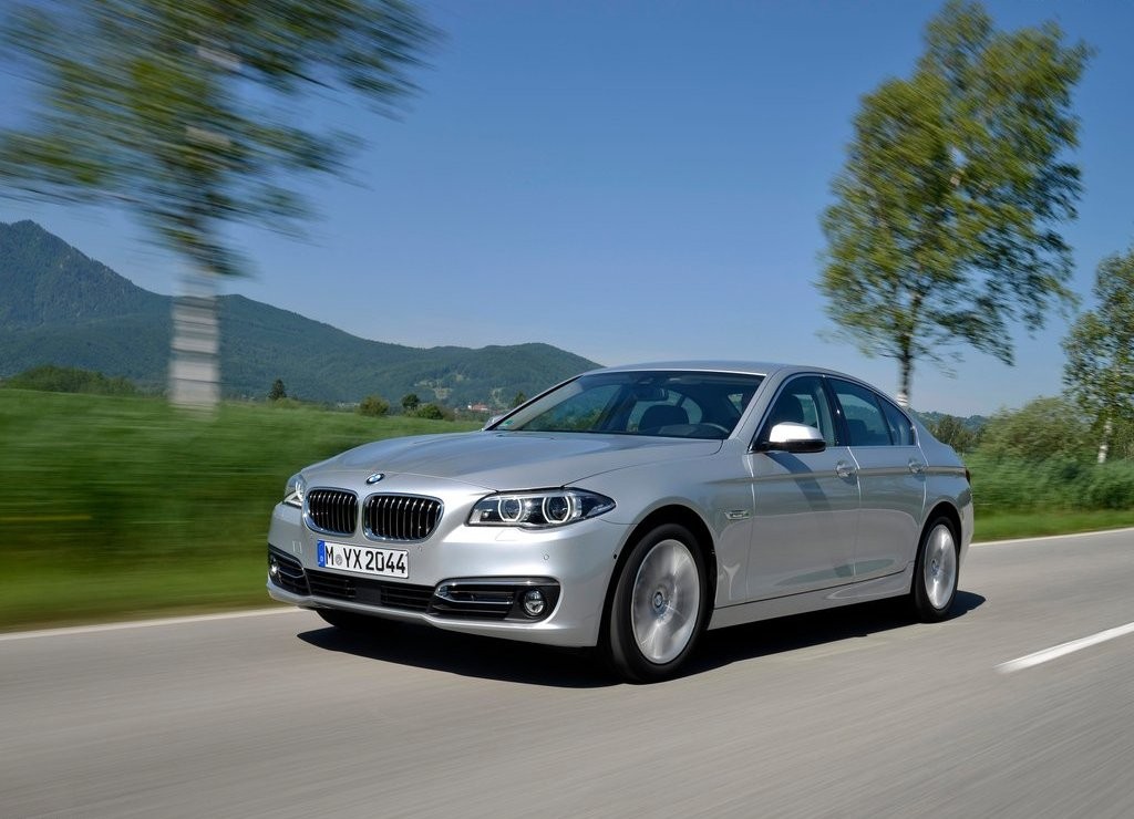 BMW 5 SERIES SEDAN, foto 77