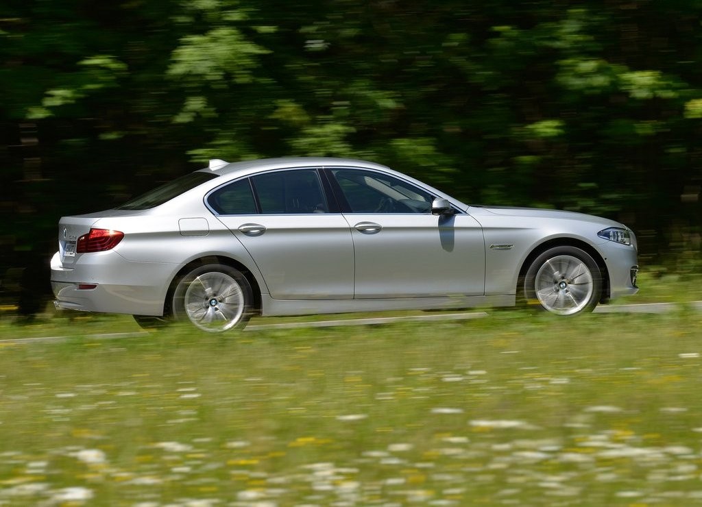 BMW 5 SERIES SEDAN, foto 87