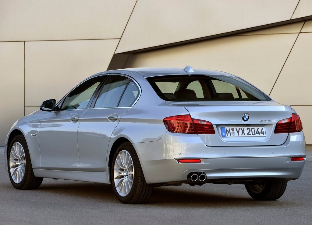 BMW 5 SERIES SEDAN, foto 88