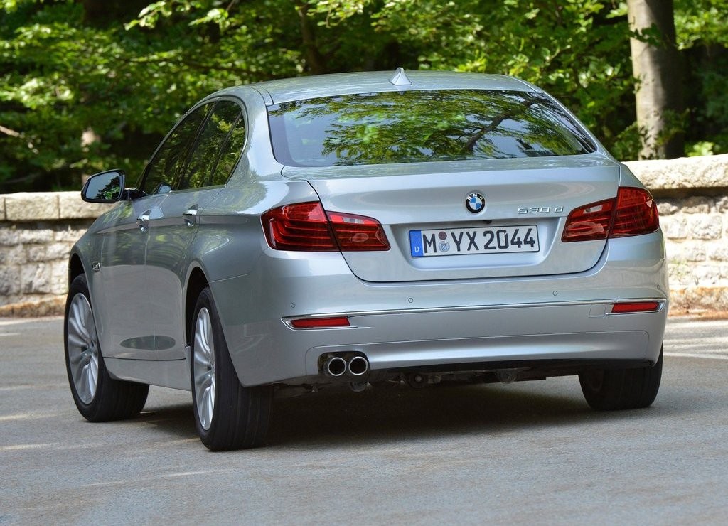 BMW 5 SERIES SEDAN, foto 91