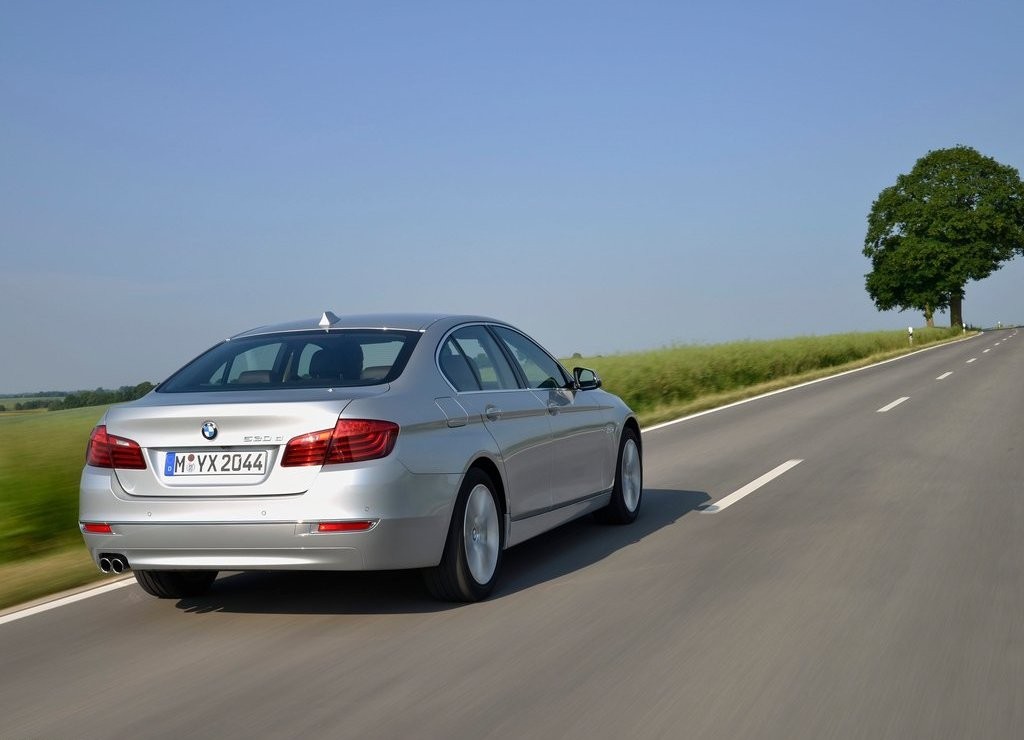 BMW 5 SERIES SEDAN, foto 94