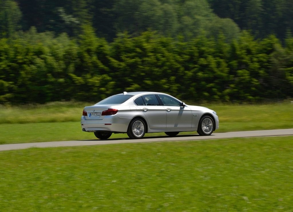BMW 5 SERIES SEDAN, foto 96