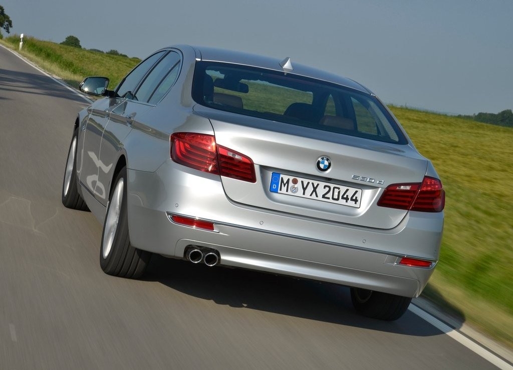 BMW 5 SERIES SEDAN, foto 97