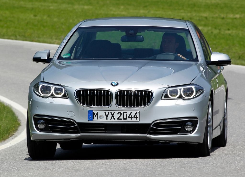 BMW 5 SERIES SEDAN, foto 100