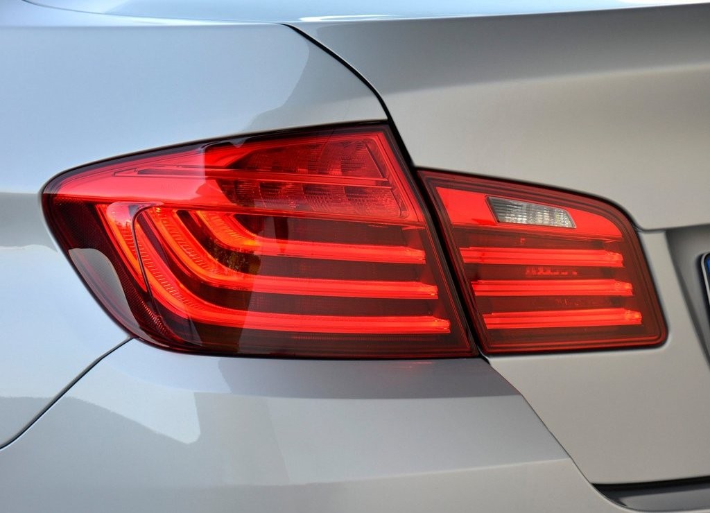 BMW 5 SERIES SEDAN, foto 139