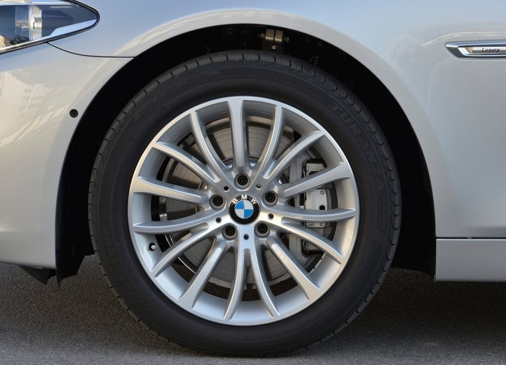 BMW 5 SERIES SEDAN, foto 144