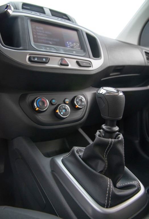 2015 - CHEVROLET SPIN ACTIV, foto 16