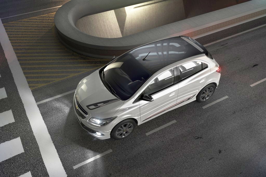 2015 - CHEVROLET ONIX EFFECT, foto 2