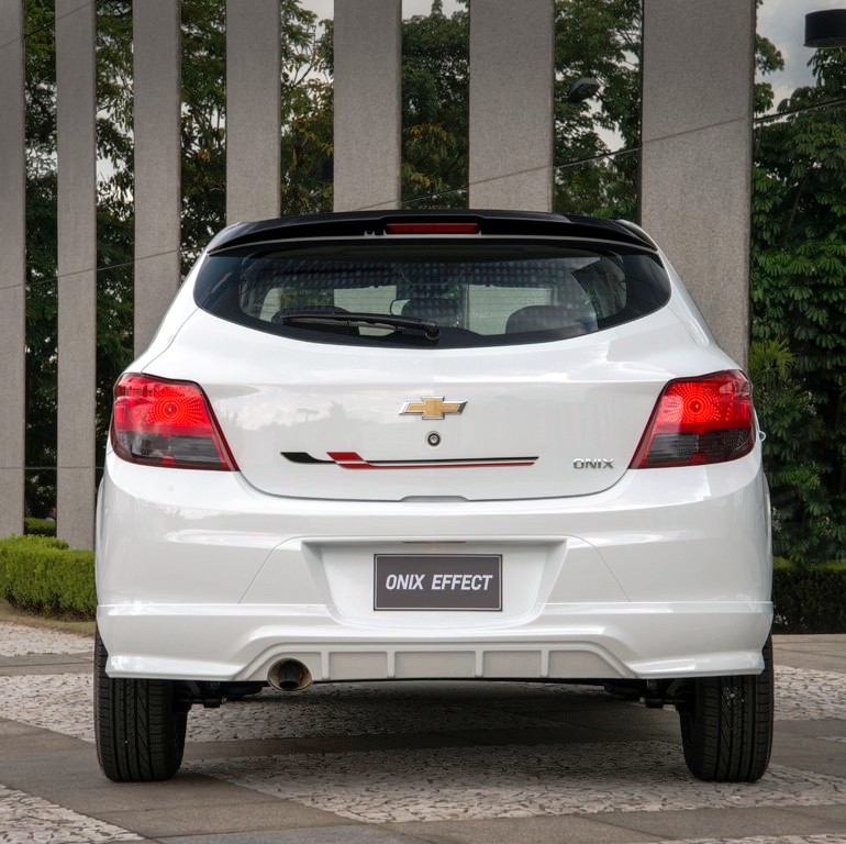 2015 - CHEVROLET ONIX EFFECT, foto 11
