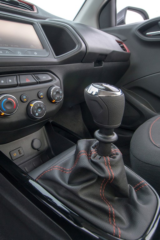 2015 - CHEVROLET ONIX EFFECT, foto 15