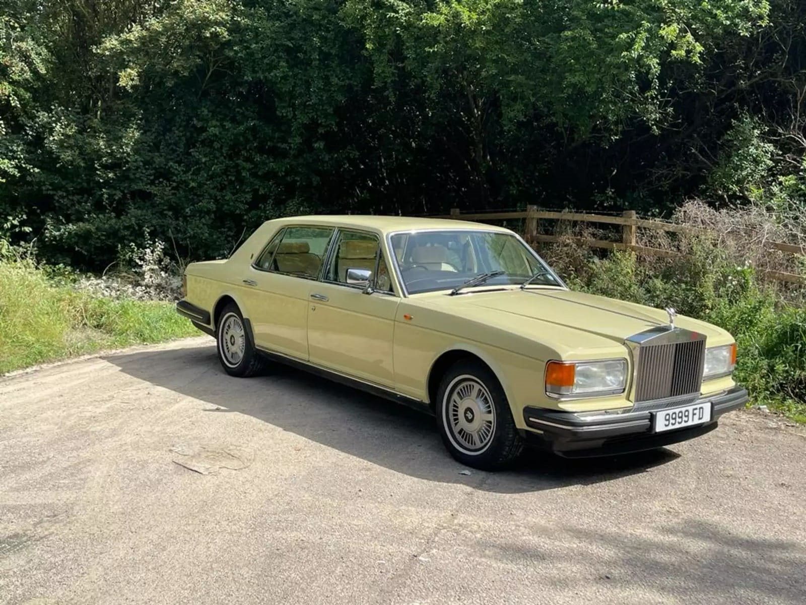 ROLLS-ROYCE SILVER SPUR MAGNOLIA BEIGE, foto 1