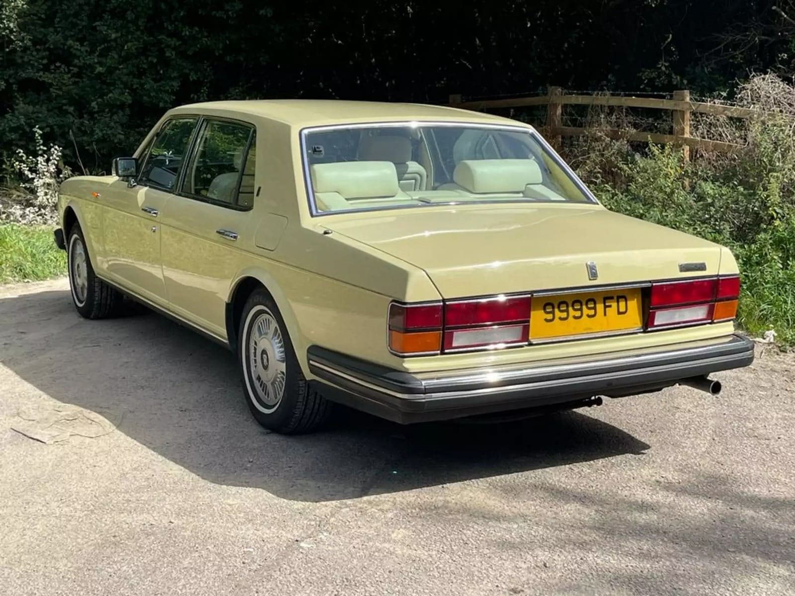 ROLLS-ROYCE SILVER SPUR MAGNOLIA BEIGE, foto 2